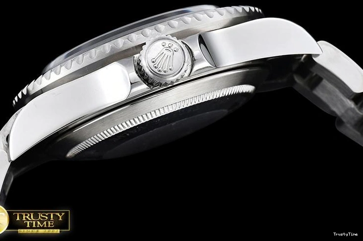 0304 ROLSD061 – SeaDweller UrbanChic 1020